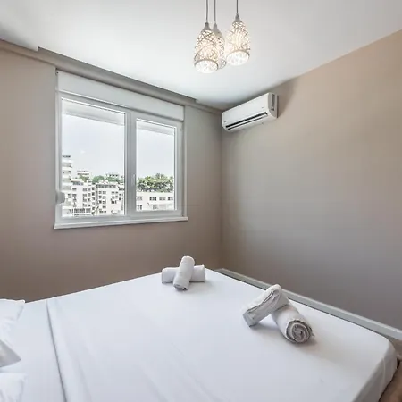 Beachfront Bliss Appartamento Durrës