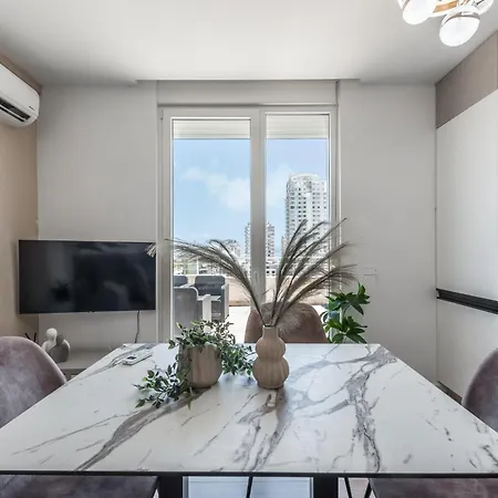 Beachfront Bliss * Durrës